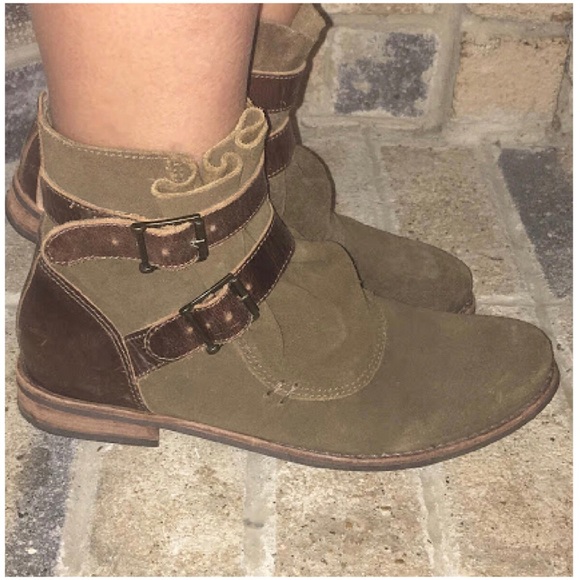 Free People Shoes - FREE PEOPLE MATISSE ANKLE WRAP BUCKLE BOOTIES 9M